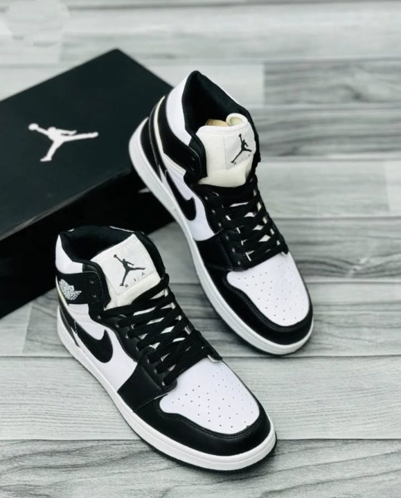 Jordans 1 high | Retro | Black and white