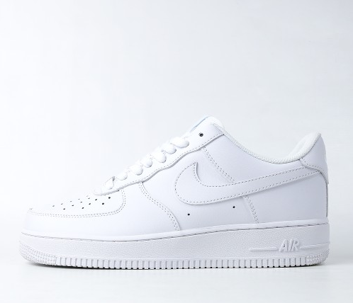 Nike Air Force 1 | "07" | pure white.