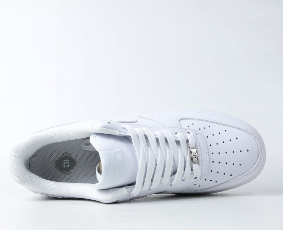 Nike Air Force 1 | "07" | pure white.