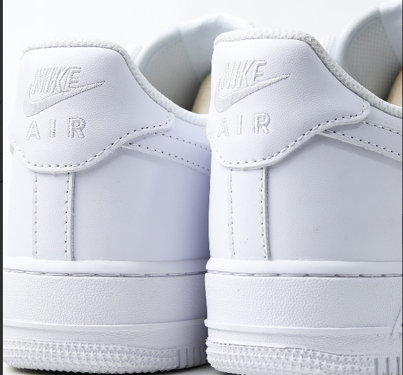 Nike Air Force 1 | "07" | pure white.